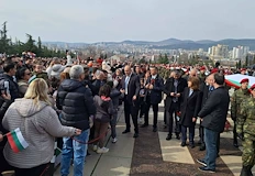 Партията на Румен Радев повежда предизборната биткаИзбирателна активност от над