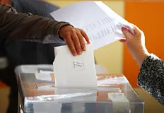 Процедурата изисква представяне на редовен документ пред комисиятаЦентралната избирателна комисия