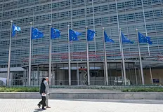 ЕК притиска Будапеща за обяснения след разкрития за пробив в