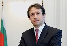 Приоритет остава развитието на Коридор номер 8 както и модернизацията
