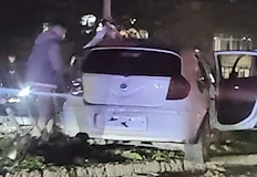Движението е силно затруднено платната са осеяни с отломкиТежка катастрофа