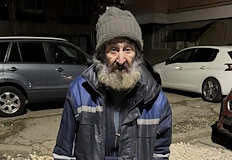 Бивш моряк и строител търси шанс за оцеляване69 годишният Красимир от