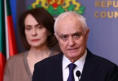 Родната армия продължава само с рутинни тренировкиБългария категорично няма да