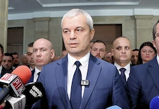 Лидерът на Възраждане поиска спешни преговори за мирПарламентарната група на