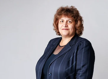 Партиен чадър пази Росица Георгиева от уволнение в Русе