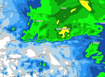 Циклон "изсипва" 50 литра дъжд на квадратен метър в Русенско