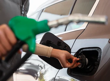 Горивата в Русе скочиха със 17 цента за дни