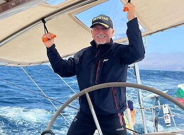 Николай Събев търси "водач в общуването на Еконт"