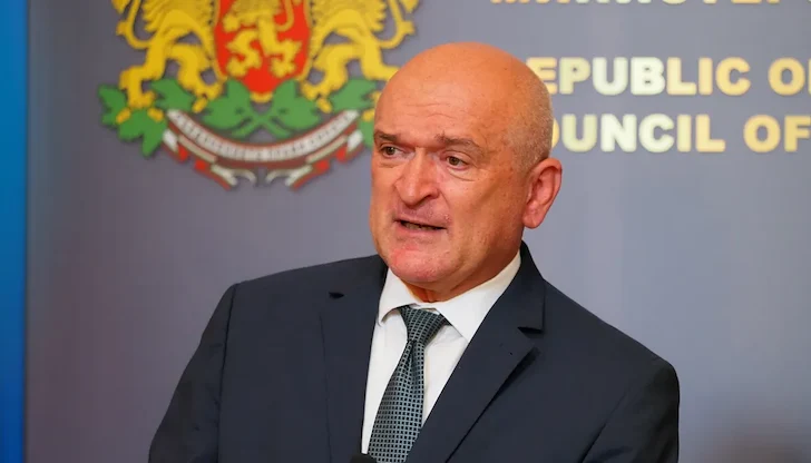 Сметната палата стартира масови проверки за неправомерни чиновнически бонуси Сметната палата стартира масови проверки за неправомерни чиновнически бонуси