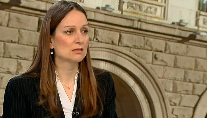 Властта отчита само лек шок, докато горивата продължават да летят нагоре Властта отчита само лек шок, докато горивата продължават да летят нагоре