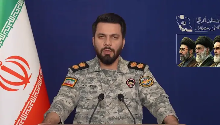 Военният говорител използва запазената марка на американския президент Военният говорител използва запазената марка на американския президент