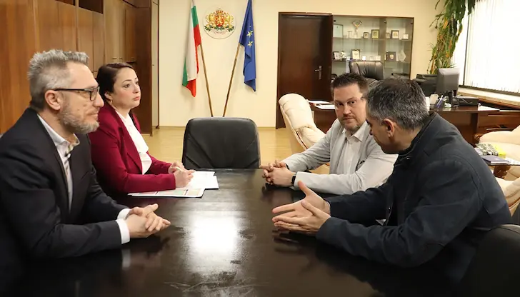 Орлин Пенков и полицията сформираха оперативен щаб за изборите на 19 април Орлин Пенков и полицията сформираха оперативен щаб за изборите на 19 април