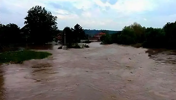 Властите имат готовност за евакуация на хората Властите имат готовност за евакуация на хората