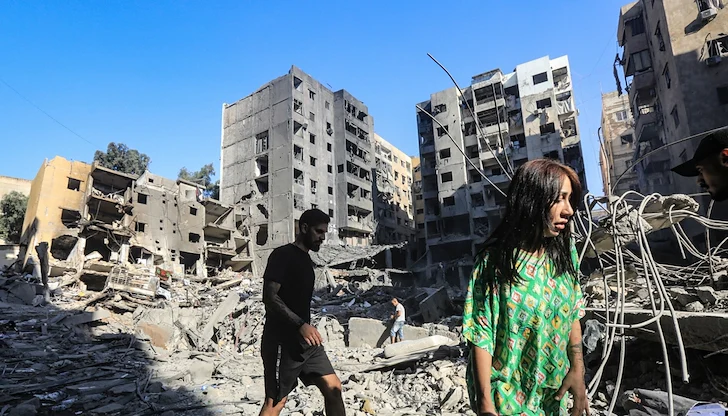 Едновременни атаки разтърсват Иран, Ливан и Саудитска Арабия Едновременни атаки разтърсват Иран, Ливан и Саудитска Арабия