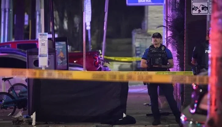 ФБР проверява версия за терористичен мотив ФБР проверява версия за терористичен мотив