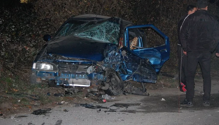 Превозното средство било отключено и с ключове на таблото Превозното средство било отключено и с ключове на таблото