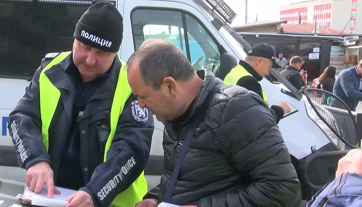 Властите извършват масови проверки на казина и заложни къщи