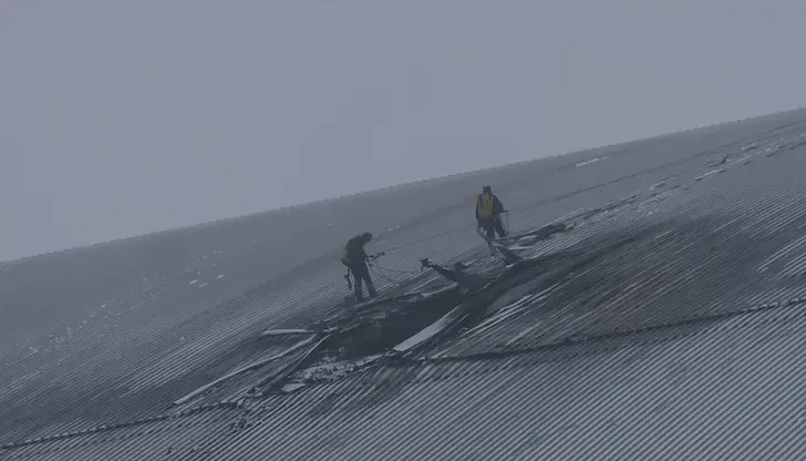 Руски дрон отвори дупка в саркофага на разрушения реактор Руски дрон отвори дупка в саркофага на разрушения реактор