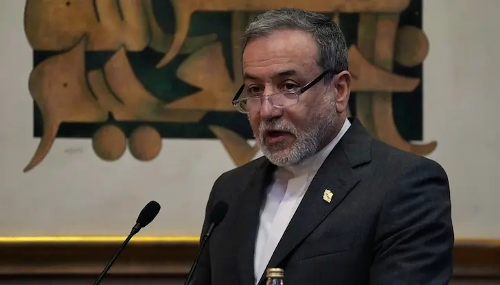 Техеран блокира Ормузкия проток в отговор на въздушните атаки Техеран блокира Ормузкия проток в отговор на въздушните атаки