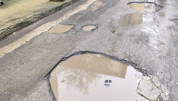 Започват аварийни ремонти в район "Одесос" Започват аварийни ремонти в район "Одесос"