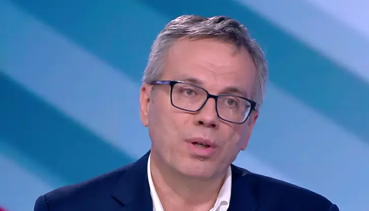 Сривът в търсенето и американската дипломация охлаждат глобалните пазари