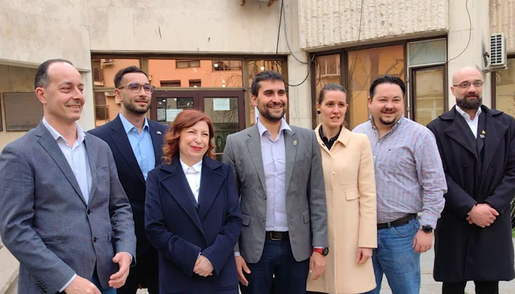 Бившият правосъден министър Надежда Йорданова е водач