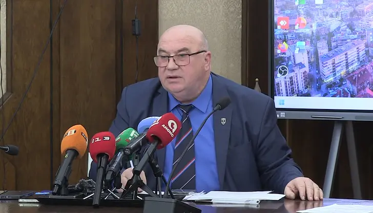 Енчо Енчев попари надеждите на родителите по внесената гражданска подписка