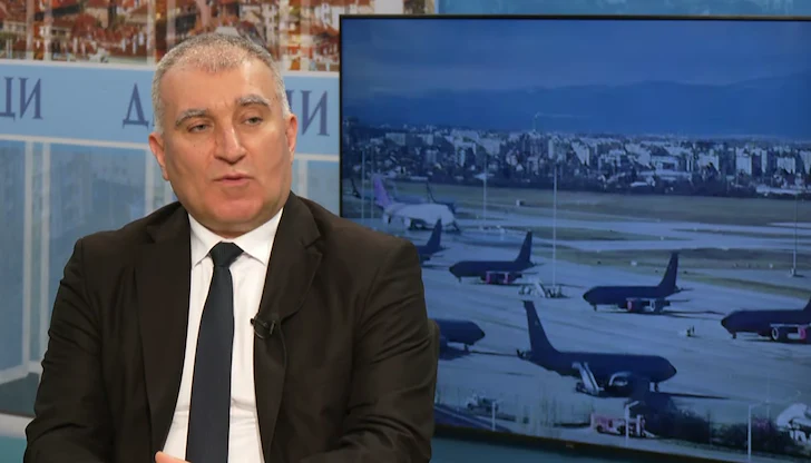 Депутатът от "Възраждане" предупреди за риск заради машините на САЩ Депутатът от "Възраждане" предупреди за риск заради машините на САЩ