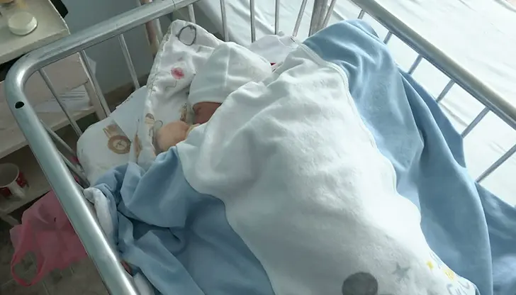 Медик с 34 години стаж осигури безпроблемно раждане на път