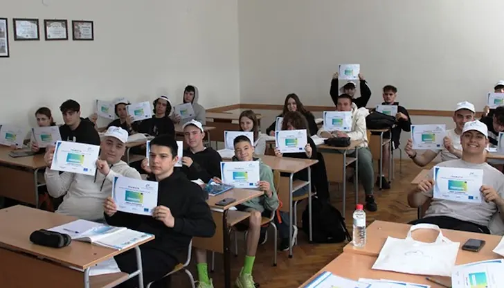 Парите ще финансират дуално обучение, ограмотяване и десегрегация Парите ще финансират дуално обучение, ограмотяване и десегрегация