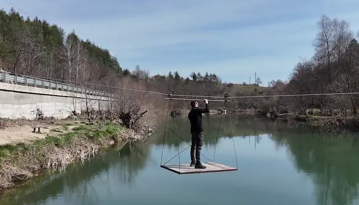 Съоръжението заменя отнесен мост край село Средногорци