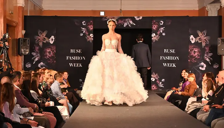 Ruse Fashion Week събира творци от Европа и Азия Ruse Fashion Week събира творци от Европа и Азия