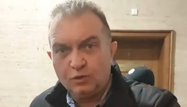 Лидерът на БОЕЦ сравни уплашените магистрати с хлебарки Лидерът на БОЕЦ сравни уплашените магистрати с хлебарки