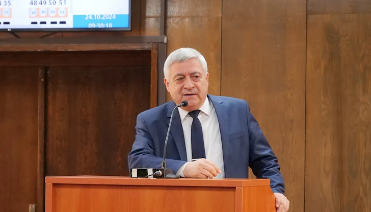 Председателят на Общинския съвет в Русе призова към обединение Председателят на Общинския съвет в Русе призова към обединение