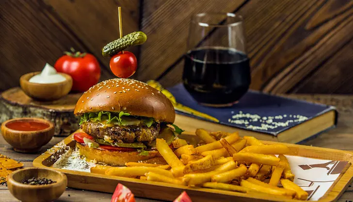 Мащабно изследване доказа пряката връзка между бързата храна и когнитивния упадък Мащабно изследване доказа пряката връзка между бързата храна и когнитивния упадък