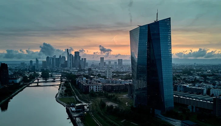 Конфликтът в Близкия изток удря икономическия растеж Конфликтът в Близкия изток удря икономическия растеж