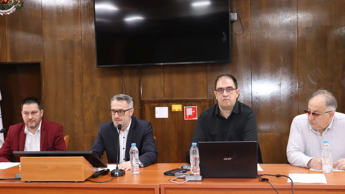 Държавата дава близо 25 000 лева за ремонта на монументаНад