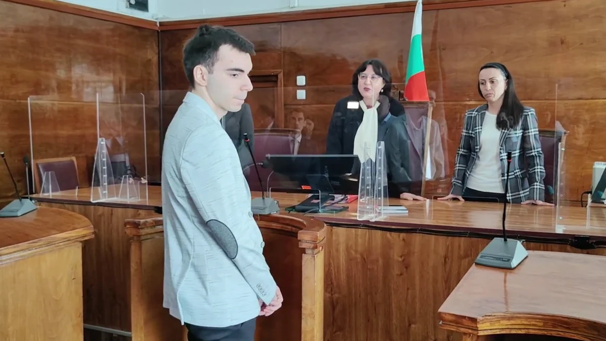 Младежът премаза с колата си трима мъже при гонка в