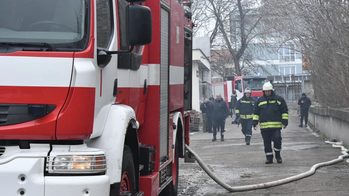 Хванаха мъж да пали умишлено сухи треви в РяховоСедем произшествия
