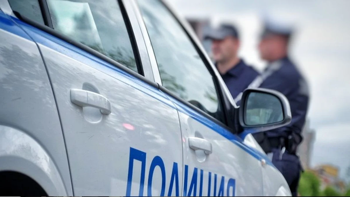 Хванаха мъж с хероин и марихуана, дрогиран шофьор и младежи