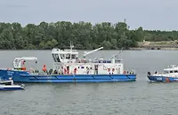 Разиграха спасяване на капитан със счупени крака в Русе