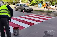 Двуцветни пешеходни пътеки спират вниманието на шофьорите в Русе