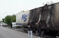 ТИР с 20 тона сладкиши горя на магистрала "Тракия"