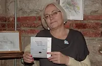 Елена Владова представя четириезични японски стихове в Русе