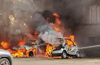 Първи кадри от пожара на автомобили в Русе