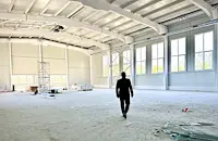 Пенчо Милков инспектира строежа на новата зала в училище "Никола Обретенов"