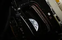 Астронавтите от "Артемис 2" пратиха снимки от Космоса