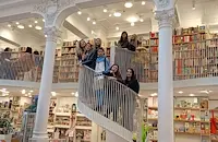 Младежи от Николово се потопиха в оптични илюзии в Букурещ