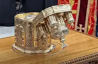 Главата на Свети Георги напусна Атон за първи път