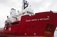 Полярният ни кораб акостира във Варна след 150 дни плаване